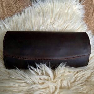 Retro coffee colour egg-shaped watch case. Made with cowhide leather that is smooth and soft. Fits 3 watches.
